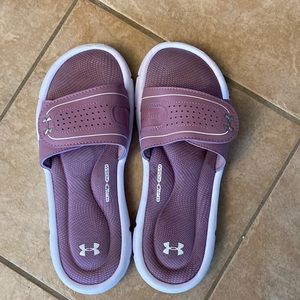 Light purple under armour slides